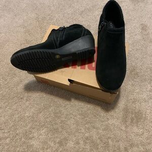 Black Suede Women ankle boots
Size 9M